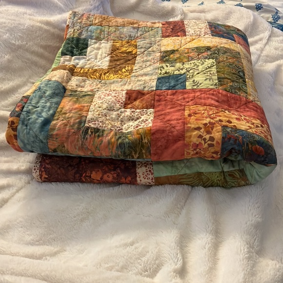Handmade patchwork quilt - Picture 6 of 8